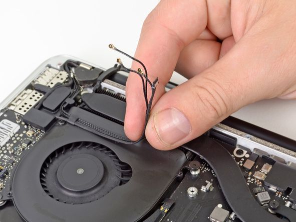 Nowy MacBook Pro rozebrany do rosołu 3