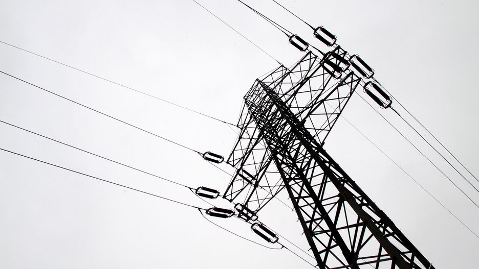 16-latka weszła na słup trakcji elektrycznej [zdj. ilustracyjne]