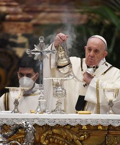 Wielki Czwartek. Media: Papież Franciszek odprawił mszę w domu ukaranego kard. Becciu