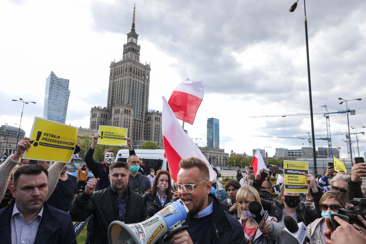 Protest przedsiębiorców w Warszawie. Paweł Tanajno wśród demonstrantów