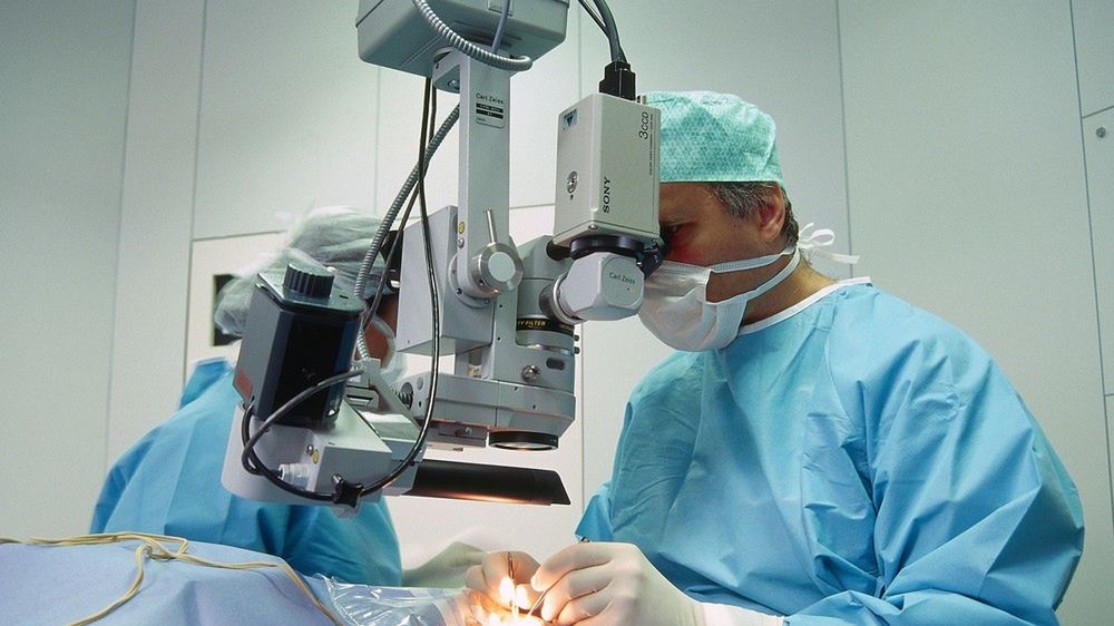 Rekordziści w kolejce na zabieg czekają po 5 lat.  Pół milionowa kolejka pacjentów ma się zmniejszyć.