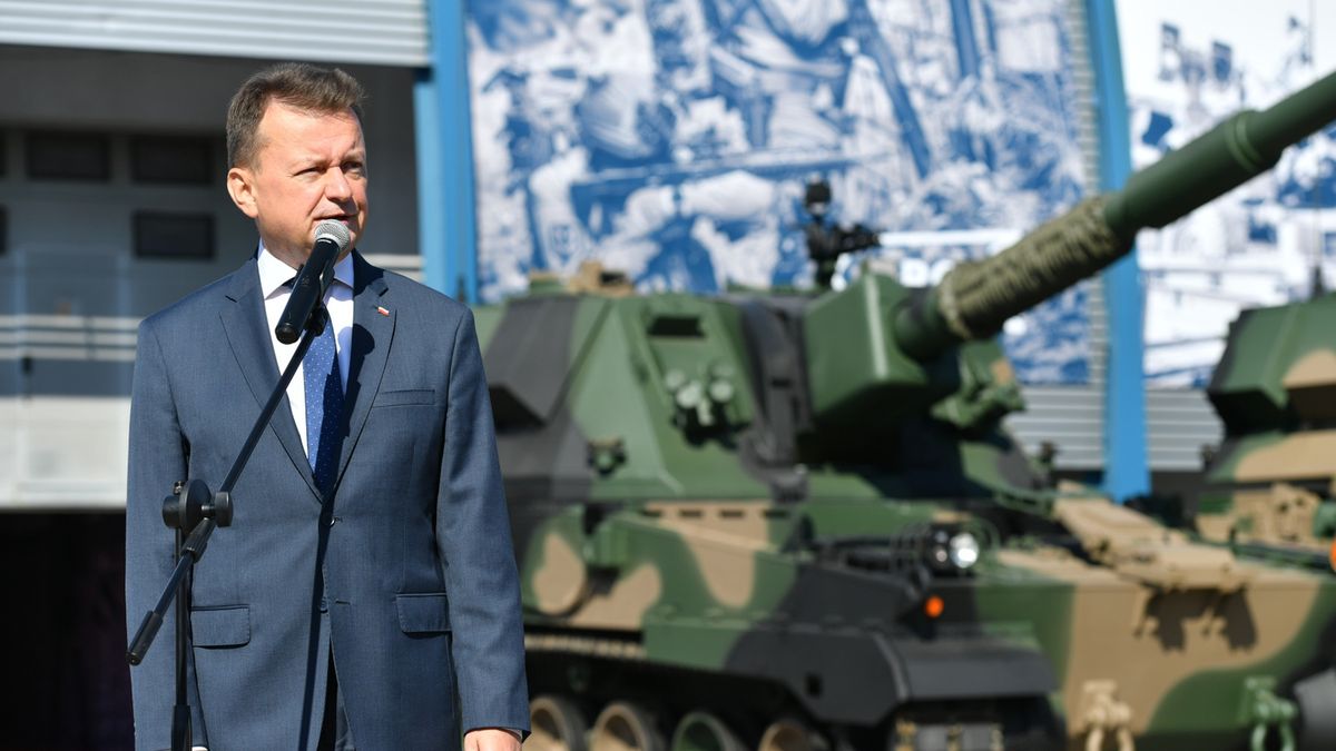 Wicepremier i minister obrony narodowej Mariusz Błaszczak zatwierdził umowę na zakup sprzętu dla wojska