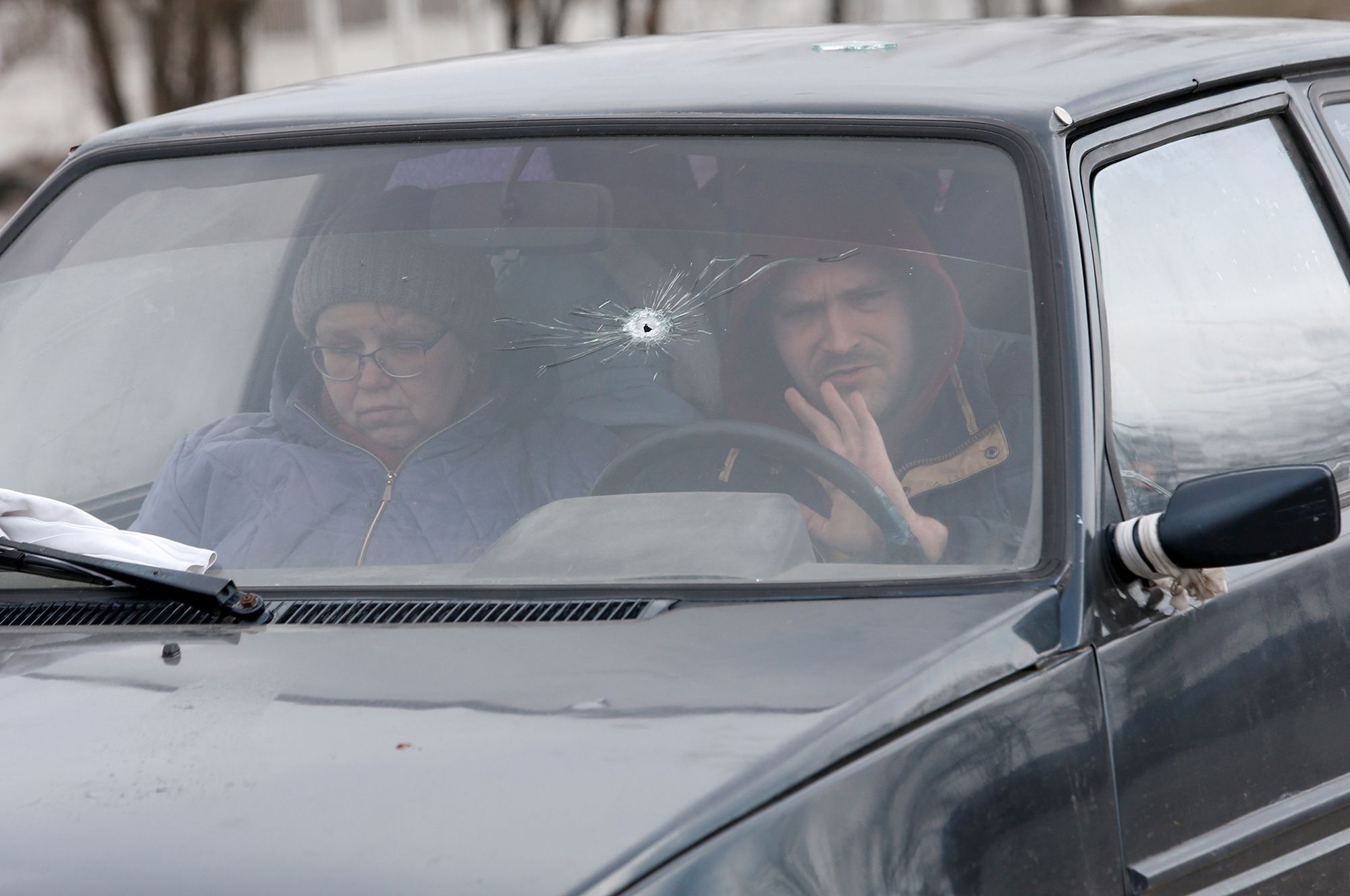 Wojna w Ukrainie. Ludzie w zniszczonym Mariupolu próbują znaleźć spokój 5