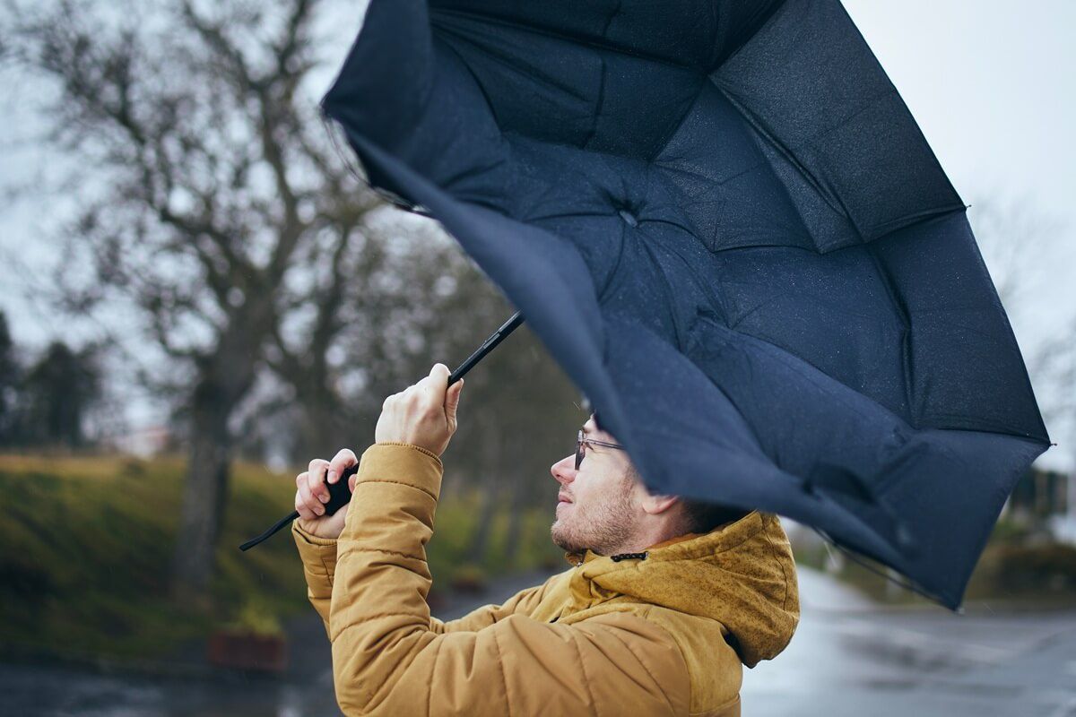 Pogodowy armagedon w woj. lubelskim! Burze, śnieg i potężne wichury – IMGW wydaje ostrzeżenia