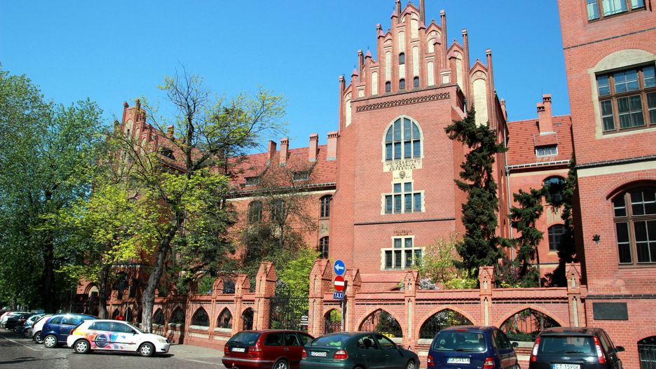 Gmach główny Uniwersytetu Mikołaja Kopernika w Toruniu 