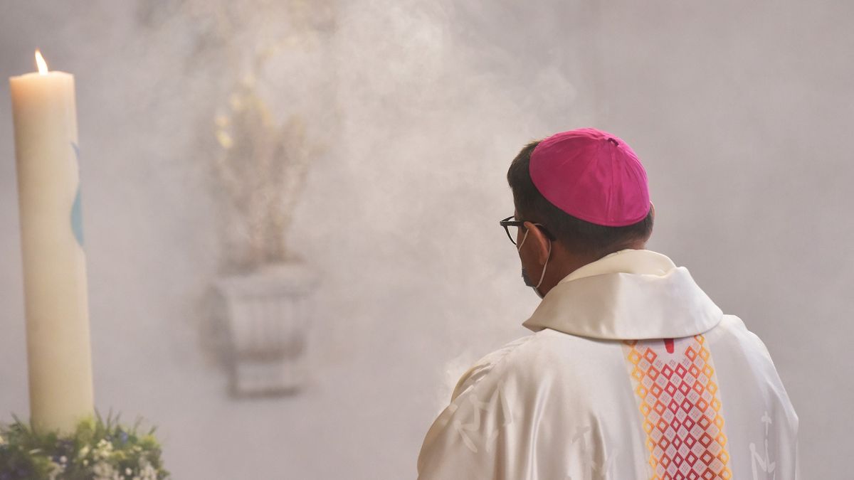 Ile zarabiają biskupi?  Fot. zdjęcie ilustracyjne.