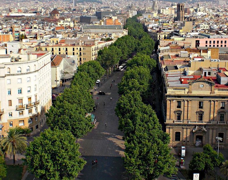 Brexit. Barcelona ustawia się w kolejce miast, które chcą przejąć dużych graczy z Londynu