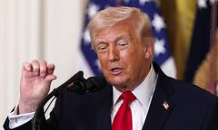 Trump wznowi sankcje na rosyjską ropę. Jest jeden warunek