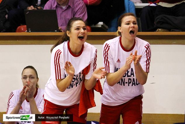 Agnieszka Szott Hejmej (z lewej) większość poprzedniego sezonu poświęciła na leczenie kontuzji. W końcówce jednak zdołała powrócić i dołożyć "cegiełkę" do zdobycia mistrzostwa Polski