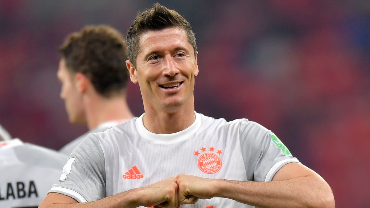 PAP/EPA / NOUSHAD THEKKAYIL / Na zdjęciu: Robert Lewandowski