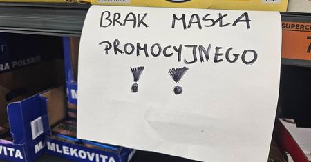 Cena masła bije rekordy. Promocje wywołują szturm na sklepy – masło znika z półek już o świcie