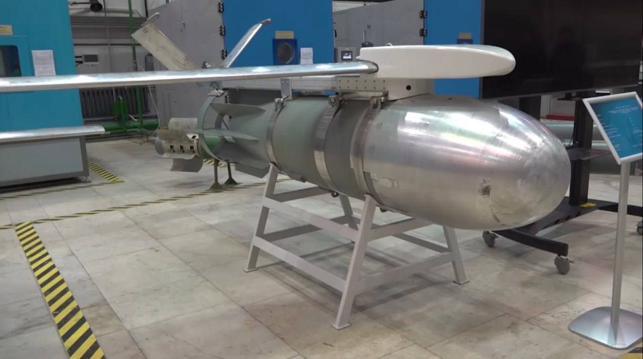 FAB-1500 bomb with UMPK module