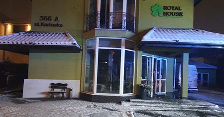Pożar w pensjonacie. Płonęły ładowarki skuterów elektrycznych