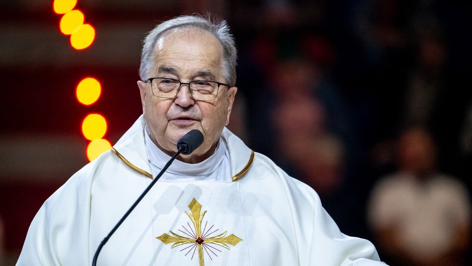 Tadeusz Rydzyk
Toru�, 02.12.2023. Dyrektor Radia Maryja o. Tadeusz Rydzyk  podczas 32. rocznicy powstania Radia Maryja w Hali Widowiskowo-Sportowej w Toruniu, 2 bm.  (ad) PAP/Tytus �mijewski.
Tytus �mijewski
32., radio, rocznica