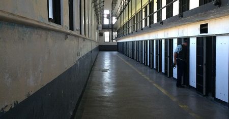 "Włochy planują uwolnić nawet 10 tysięcy więźniów – powodem przepełnione zakłady karne"