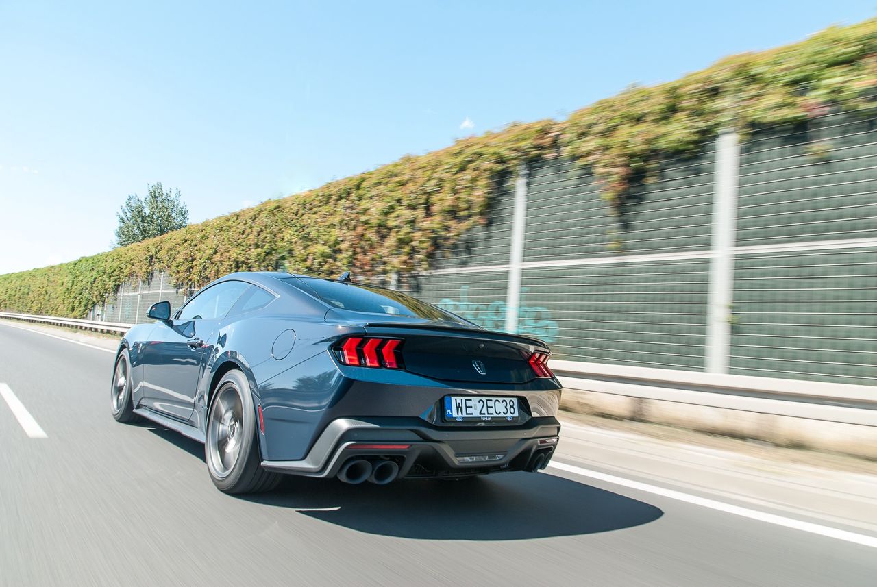 Ford Mustang Dark Horse