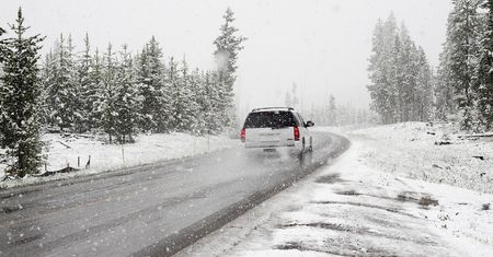 Śnieżna inwazja na Polskę: do wieczora dosypie nawet 10 cm puchu, IMGW i synoptycy ostrzegają przed utrudnieniami