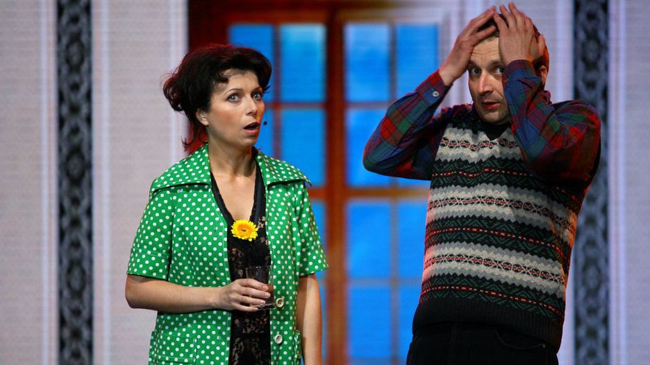 Katarzyna Pakosińska i Robert Górski podczas występu Kabaretu Moralnego Niepokoju