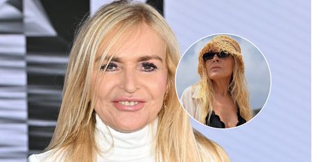 70-letnia Monika Olejnik wystroiła się na plażę. Bez oporów eksponuje dekolt [ZDJĘCIE]