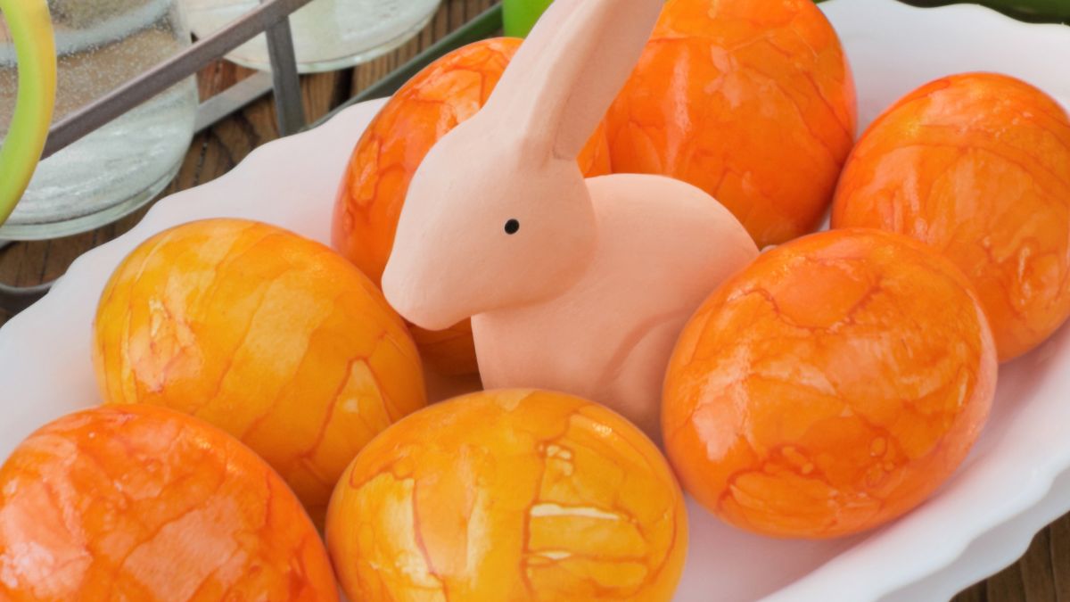 Jak zrobić pomarańczowe pisanki?