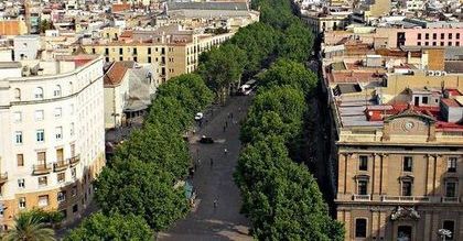 Barcelona traci zyski z turystów. Jest drogo i tłoczno
