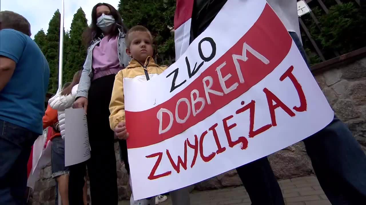 Wiec poparcia dla A. Poczobuta w Białymstoku. Białoruski są przedłużył jego areszt o kolejne trzy miesiące