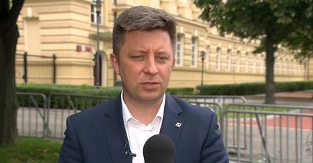 13-latek z Afganistanu pod opieką polskich żołnierzy. Dostał się na lotnisko bez rodziców.