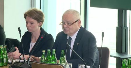 A. Glapiński z rekomendacją sejmowej komisji finansów na kolejną kadencję na stanowisku szefa NBP. Komentarze