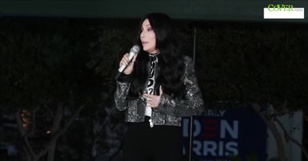 Cher ogłosiła, że trwają prace nad filmem biograficznym o jej karierze