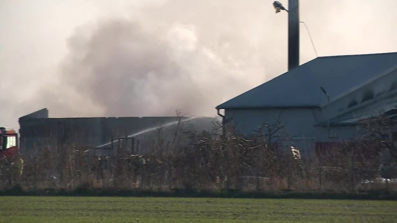 Pożar hali ze zniczami na Dolnym Śląsku.