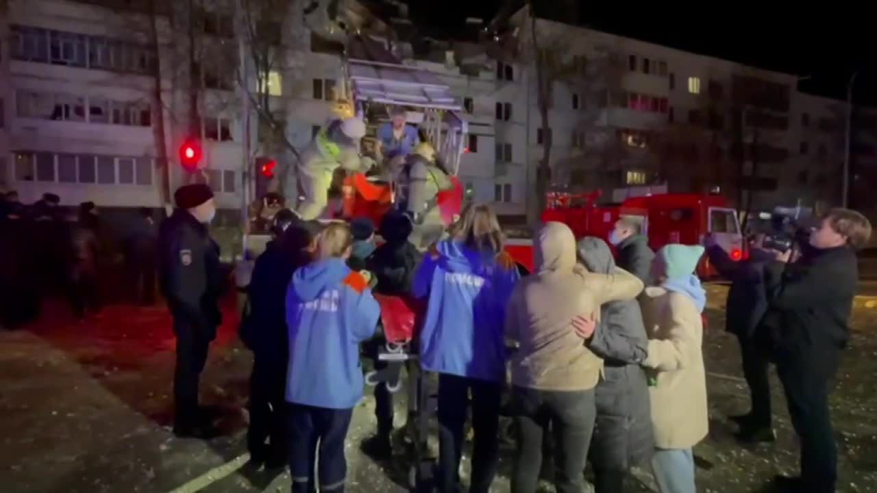 Wybuch zniszczył blok mieszkalny w zachodniej Rosji. Spod gruzów wydobyto rannego nastolatka