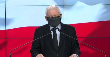 “Mamy już większość”. J. Kaczyński potwierdził powrót posła Czartoryskiego do Zjednoczonej Prawicy