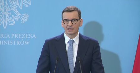 Premier nieusatysfakcjonowany unijnym embargiem na węgiel z Rosji. D. Tusk: polski rząd może sam zakazać importu