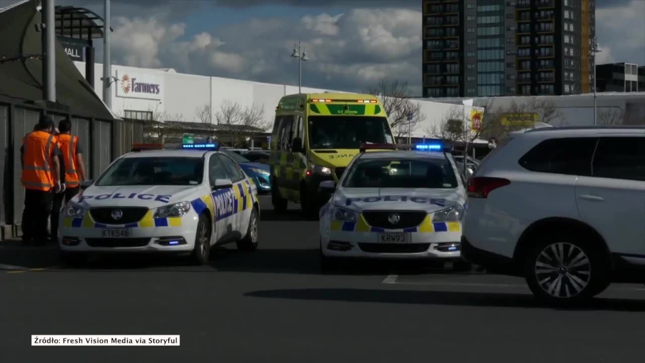 Atak w supermarkecie w Auckland. Są ranni, policja zastrzeliła napastnika.