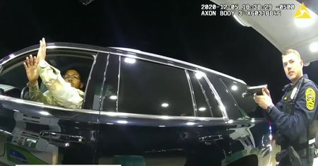 Czarnoskóry wojskowy pozywa policjantów za brutalne zatrzymanie