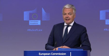 Komisja Europejska ostrzega Polskę przed sankcjami.