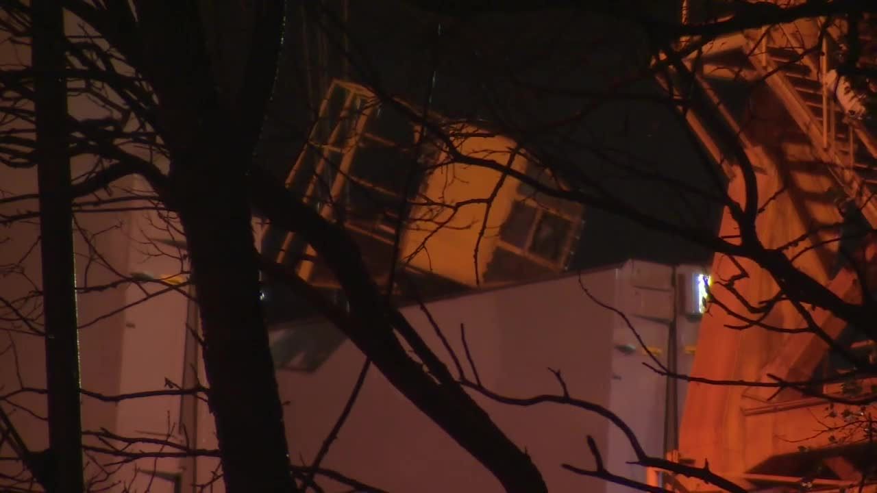 Kabina suwnicy spadła z operatorem w porcie w Świnoujściu. Mężczyzna nie przeżył.