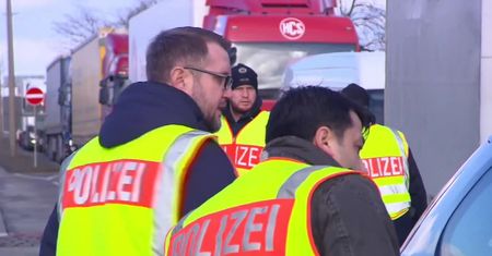 Niemcy przedłużają kontrole graniczne z Polską, Czechami i Szwajcarią
