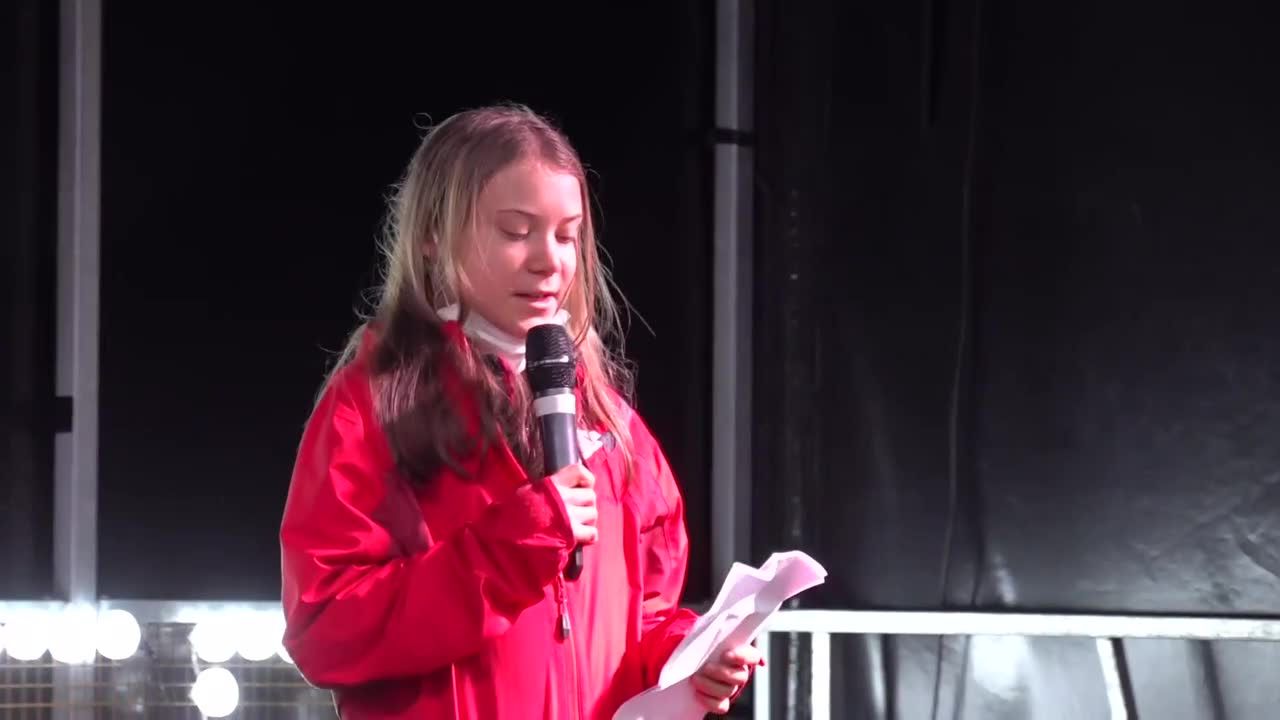 Greta Thunberg: Nie jest tajemnicą, że COP26 jest porażką.