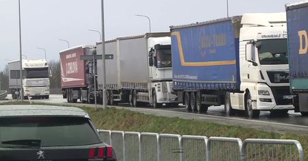 Rolnicy wznowili protest w pobliżu polsko-ukraińskiego przejścia granicznego w Medyce