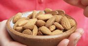 Co się stanie, jeśli będziesz jeść 4 migdały dziennie