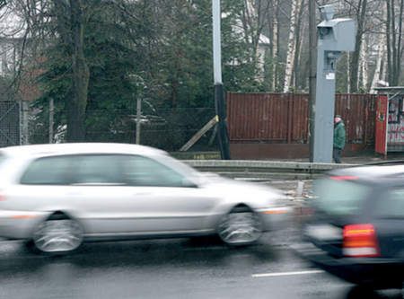 Policjanci nie nadążają z mandatami