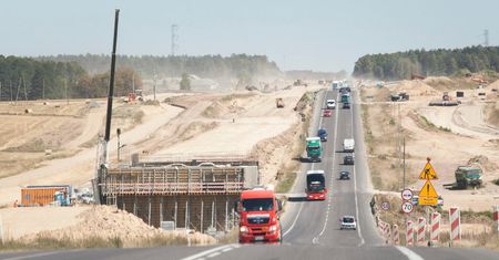 Spadł z rusztowania, gdy budował wiadukt. Dostanie prawie 1 mln zł zadośćuczynienia