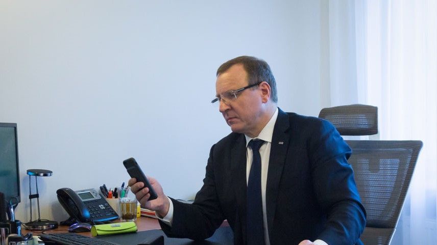 TVP zamawia smartfony. Ma bardzo specyficzne wymagania 1