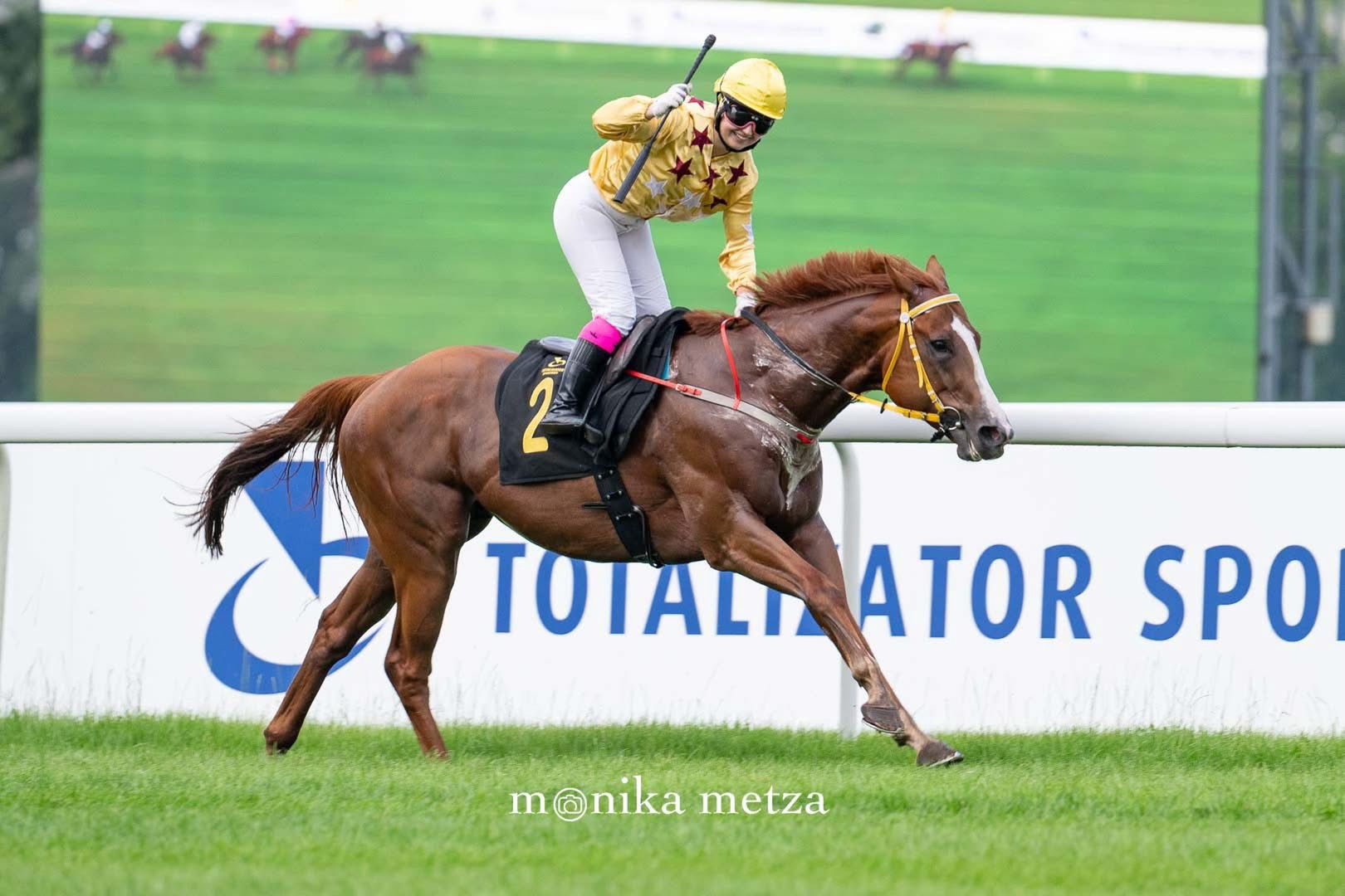 – Marzenia się nie spełniają – marzenia się spełnia" – mówi z pr