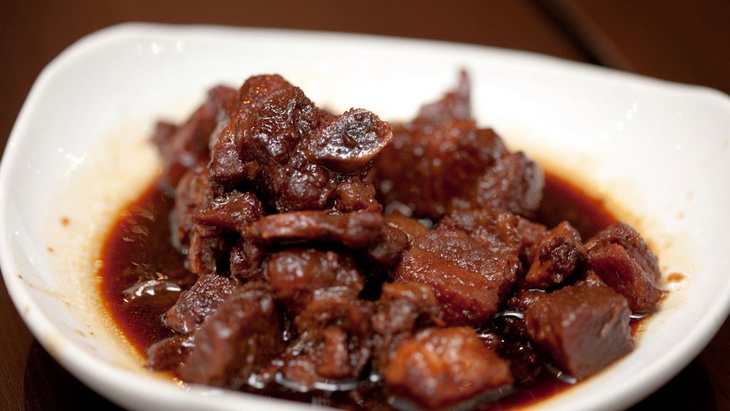 Duszone żeberka wieprzowe bez kości (samo mięso)