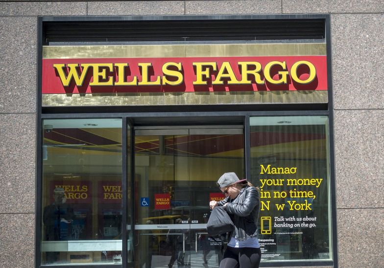 Wells Fargo musi zapłacić byłemu pracownikowi 577 tys. dol. i dać mu znowu pracę