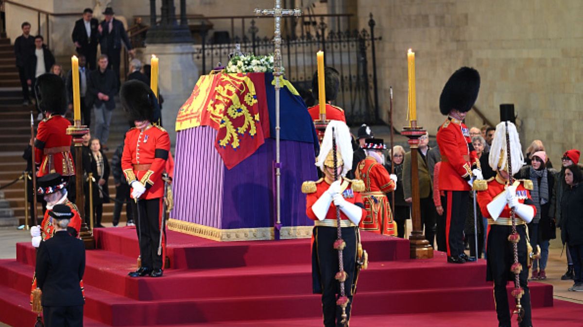 Chińczycy są oburzeni zachowaniem Brytyjczyków. Poszło o pogrzeb królowej Elżbiety