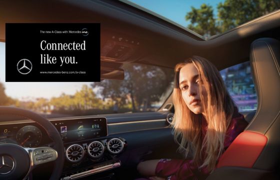 Mercedes klasy A w reklamach dostosowuje się do kierowcy (wideo)