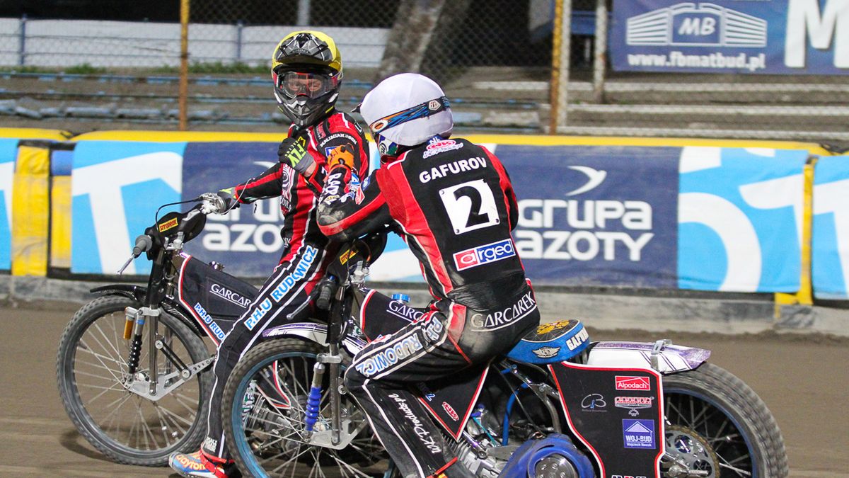 WP SportoweFakty / Sebastian Maciejko / Na zdjęciu zawodnicy Ostrovii: Aleksander Łoktajew, Renat Gafurow.